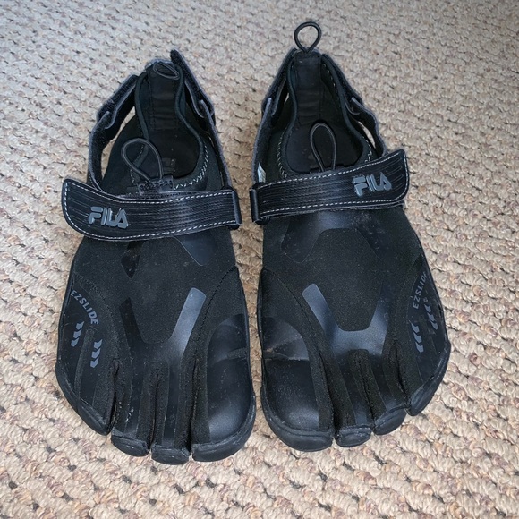 fila water shoes